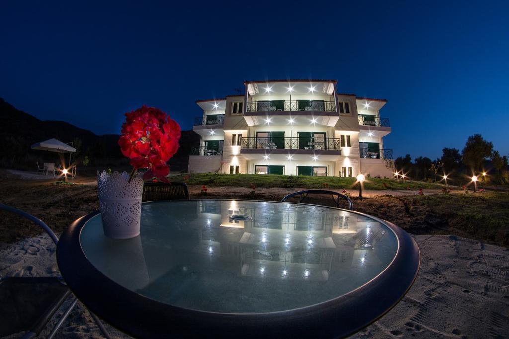 Апартаменты Platania House Сарти Экстерьер фото